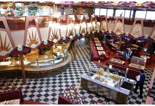 Otra imagen del Buffet Freedom con su original decoración